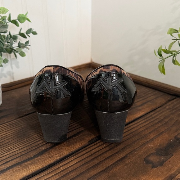 Anne Klein Sport Women's Tagalong wedge pumps in a leopard print pattern. - Picture 3 of 6